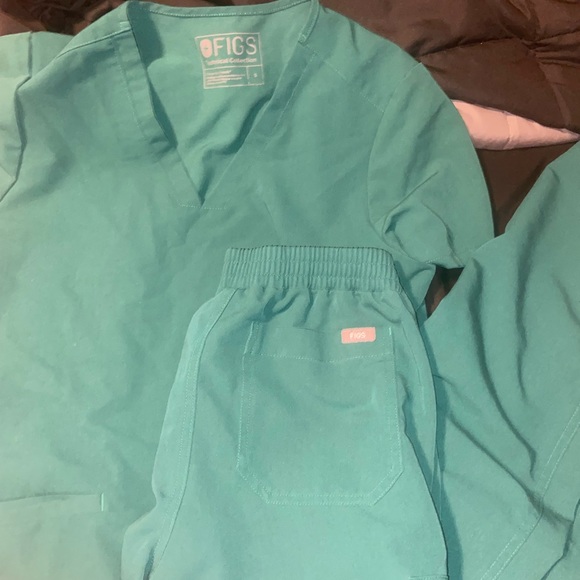 Hunter green figs set - Picture 1 of 3